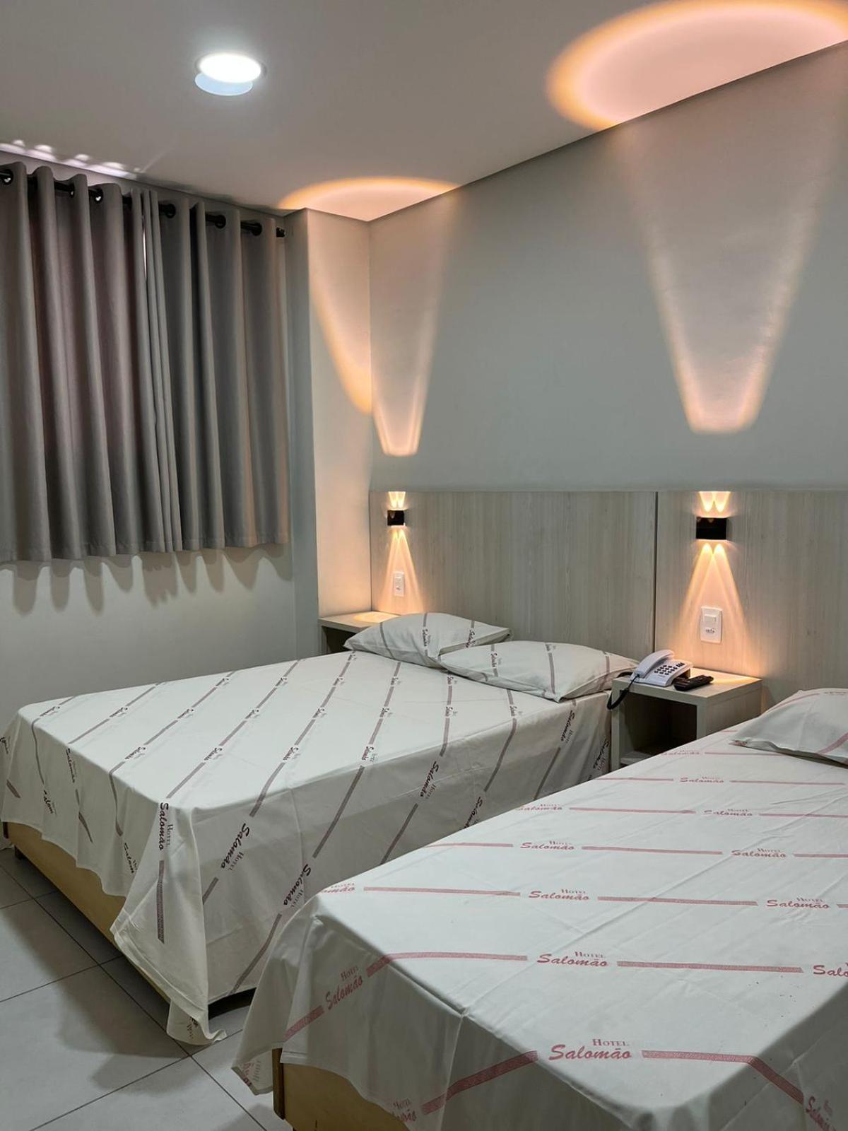 Hotel Salomao - Proximo A 25 De Marco, Bom Retiro, Bras E Rua Santa Efigenia, A 2 Minutos Do Mirante Sampa Sky E Pista De Skate Anhangabau Σάο Πάολο Εξωτερικό φωτογραφία