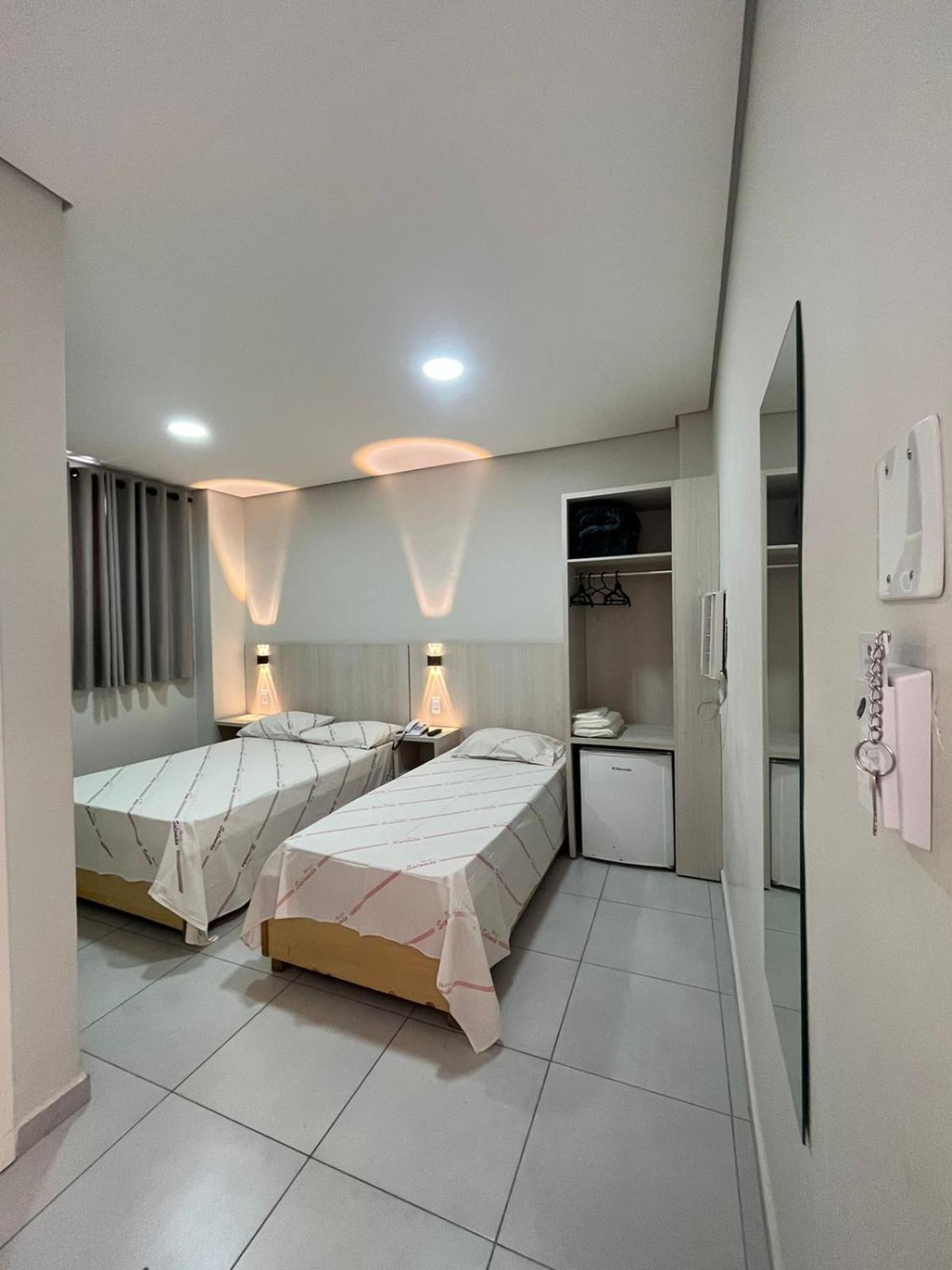 Hotel Salomao - Proximo A 25 De Marco, Bom Retiro, Bras E Rua Santa Efigenia, A 2 Minutos Do Mirante Sampa Sky E Pista De Skate Anhangabau Σάο Πάολο Εξωτερικό φωτογραφία