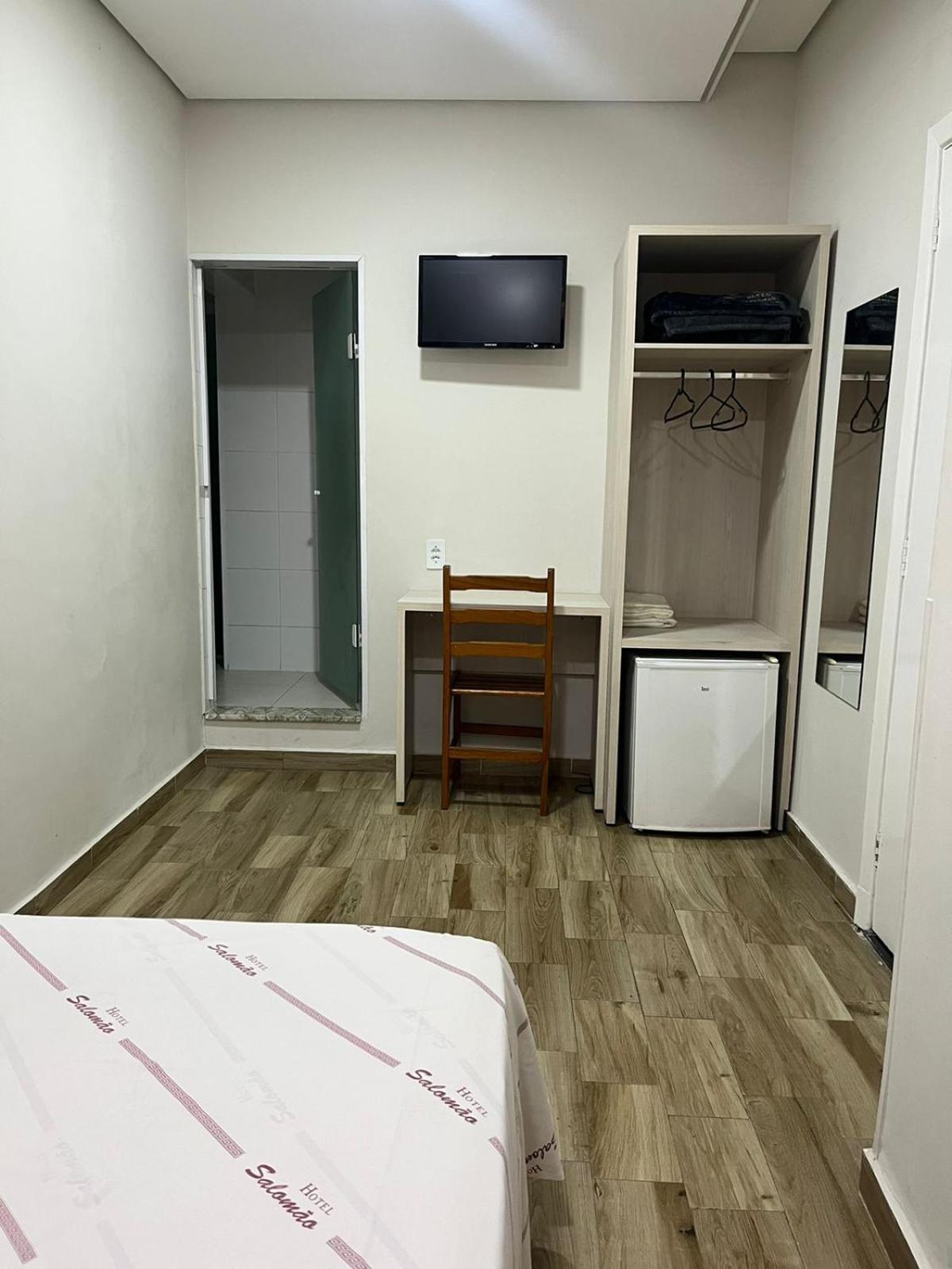 Hotel Salomao - Proximo A 25 De Marco, Bom Retiro, Bras E Rua Santa Efigenia, A 2 Minutos Do Mirante Sampa Sky E Pista De Skate Anhangabau Σάο Πάολο Εξωτερικό φωτογραφία