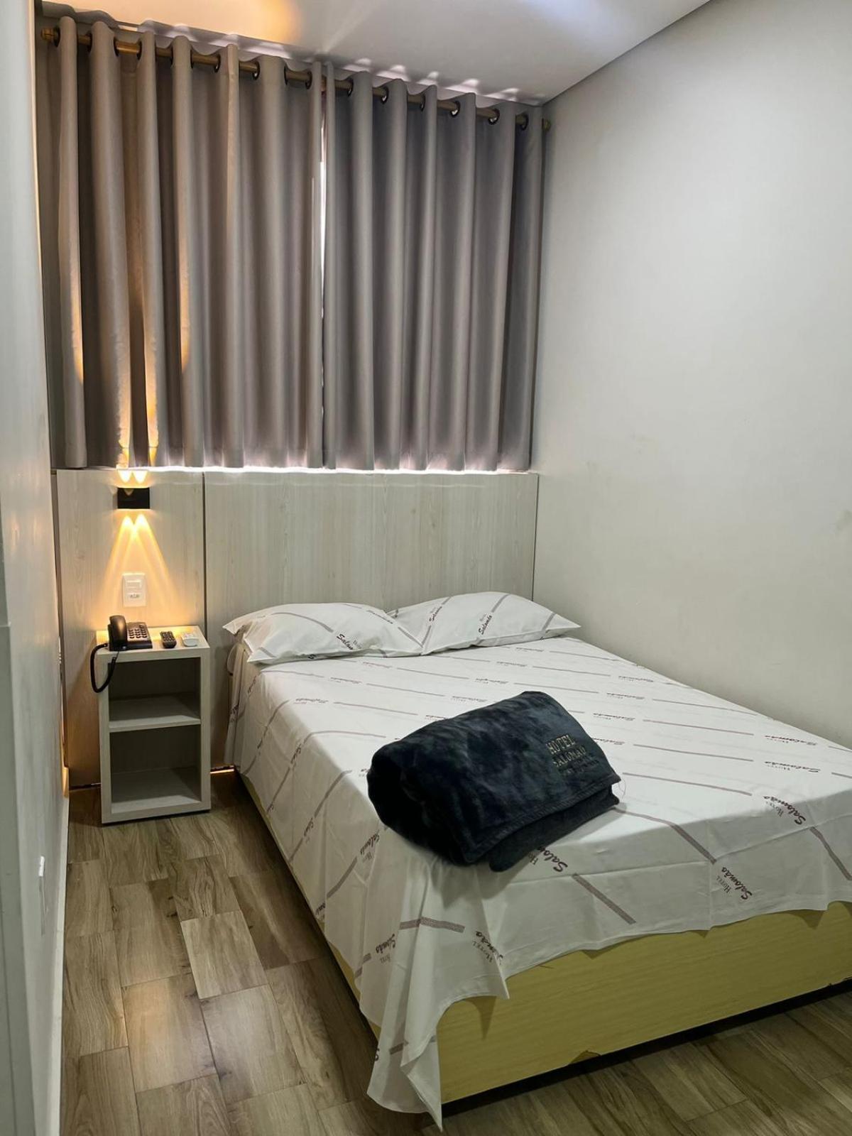Hotel Salomao - Proximo A 25 De Marco, Bom Retiro, Bras E Rua Santa Efigenia, A 2 Minutos Do Mirante Sampa Sky E Pista De Skate Anhangabau Σάο Πάολο Εξωτερικό φωτογραφία